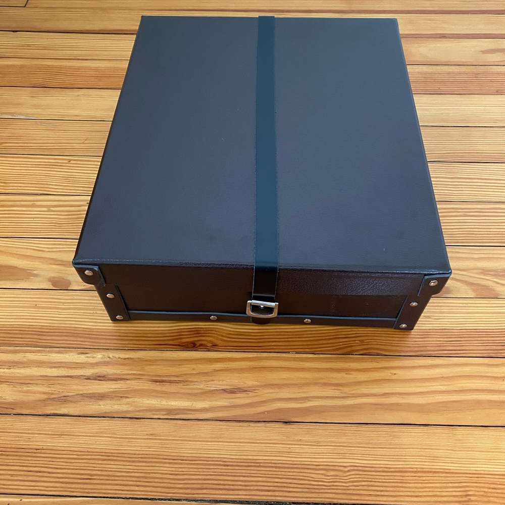 Alaia leather shoe box